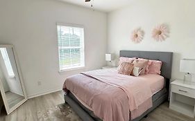 Luxe Three Story Duplex Near Downtown & Med Center