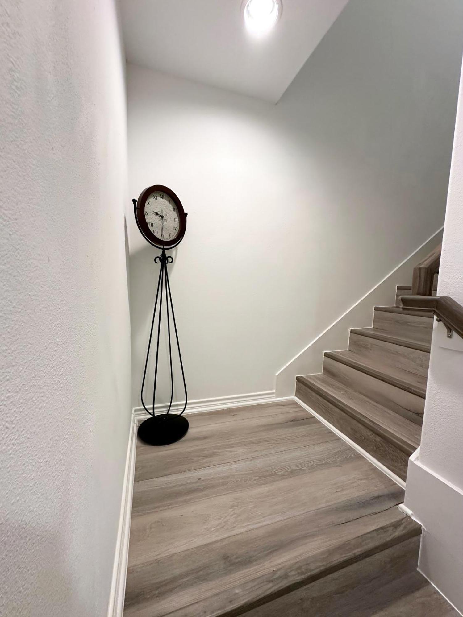 Luxe Three Story Duplex Near Downtown & Med Center Houston Exterior photo
